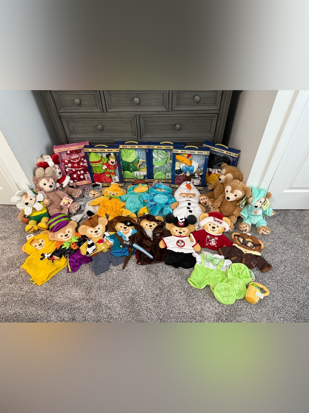 MASSIVE & RARE Disney Duffy Bear & ShellieMay Bear Plush Collection - NWT